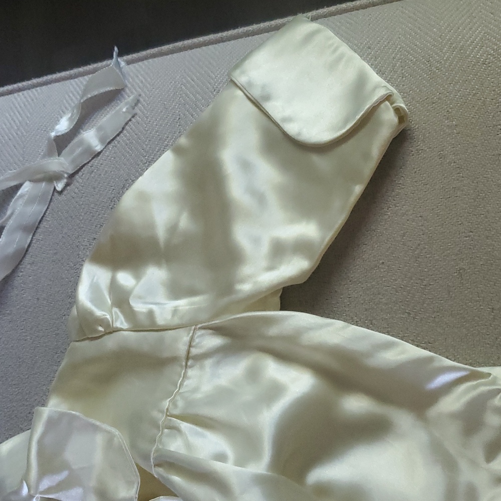Vintage Christening Gown, Bonnets And Blankets - Picture 5 of 17